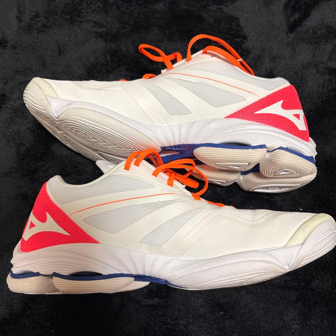 MIZUNO ウェーブライトニング　Z6 26.5cm