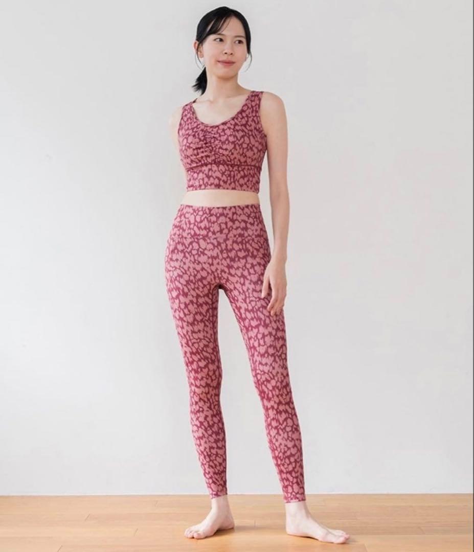 sukala ピンクレオパード ブラトップ レギンス 上下セットM 新品タグ付き