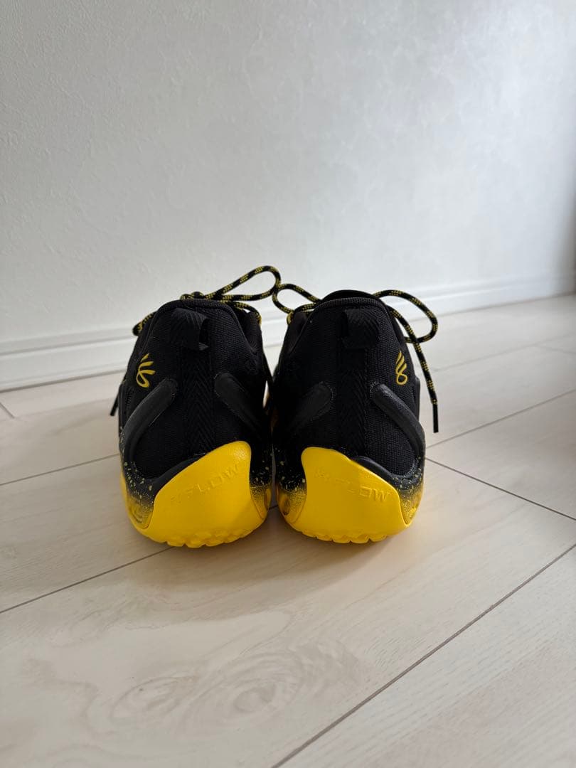 【美品】under armor curry 13 28cm