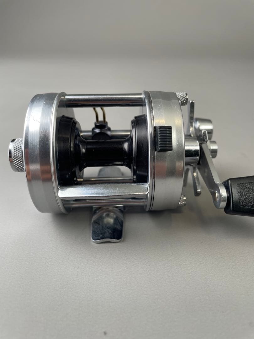 abu 2500C ambassadeur アブ　復刻 美品　基幹良好　シルバー