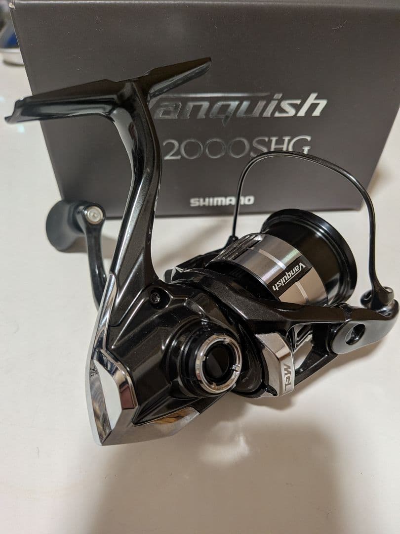 SHIMANO 23Vanquish C2000SHG スピニングリール