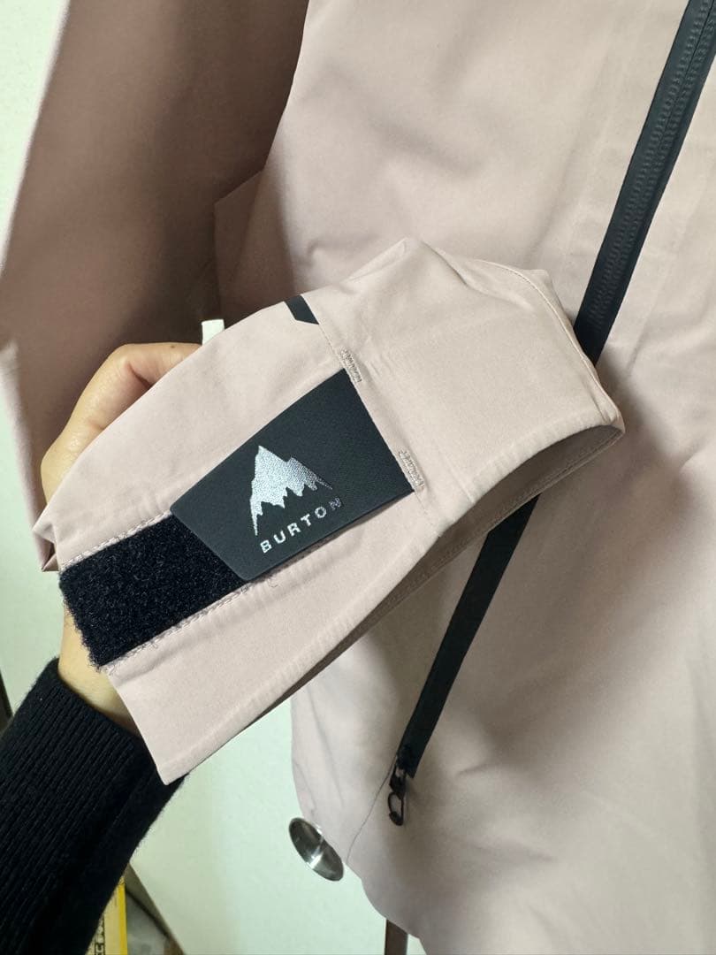 美品❗️2回だけ使用❗️珍しいXSサイズBURTON スノーボードウェア 女性用