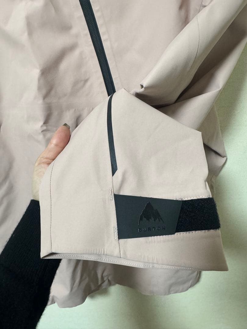 美品❗️2回だけ使用❗️珍しいXSサイズBURTON スノーボードウェア 女性用