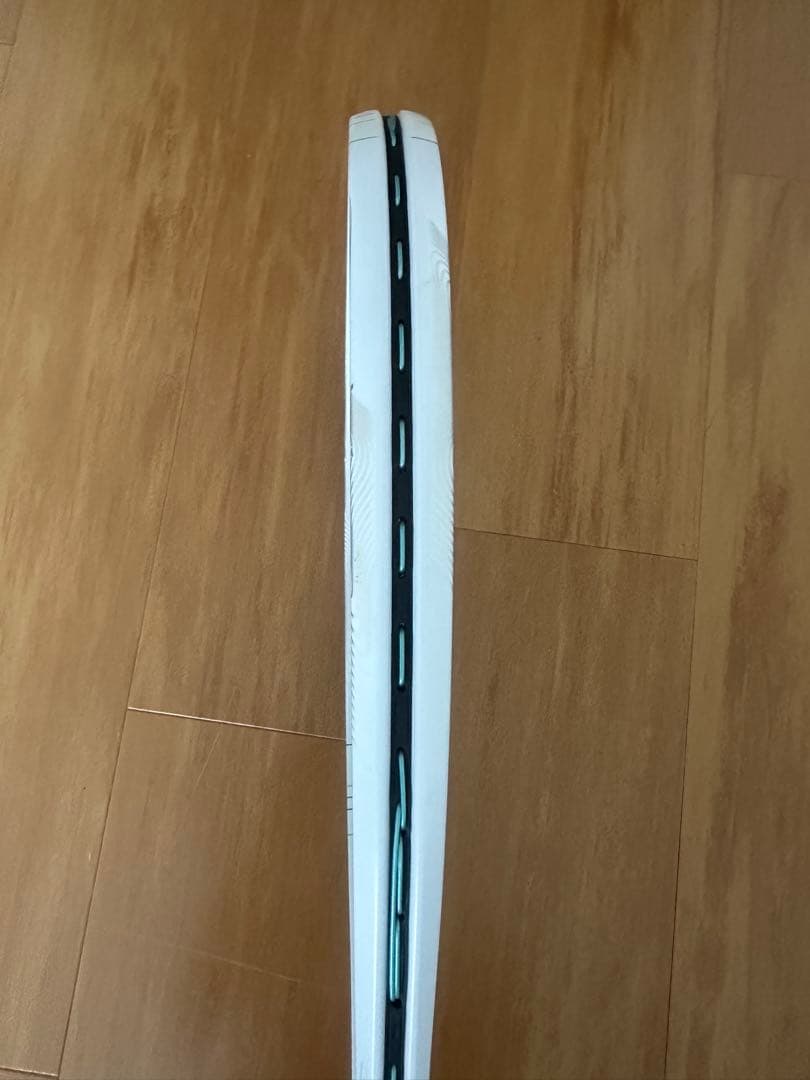 YONEX 軟式テニスラケット/ラケットケースとボールフォルダー付き