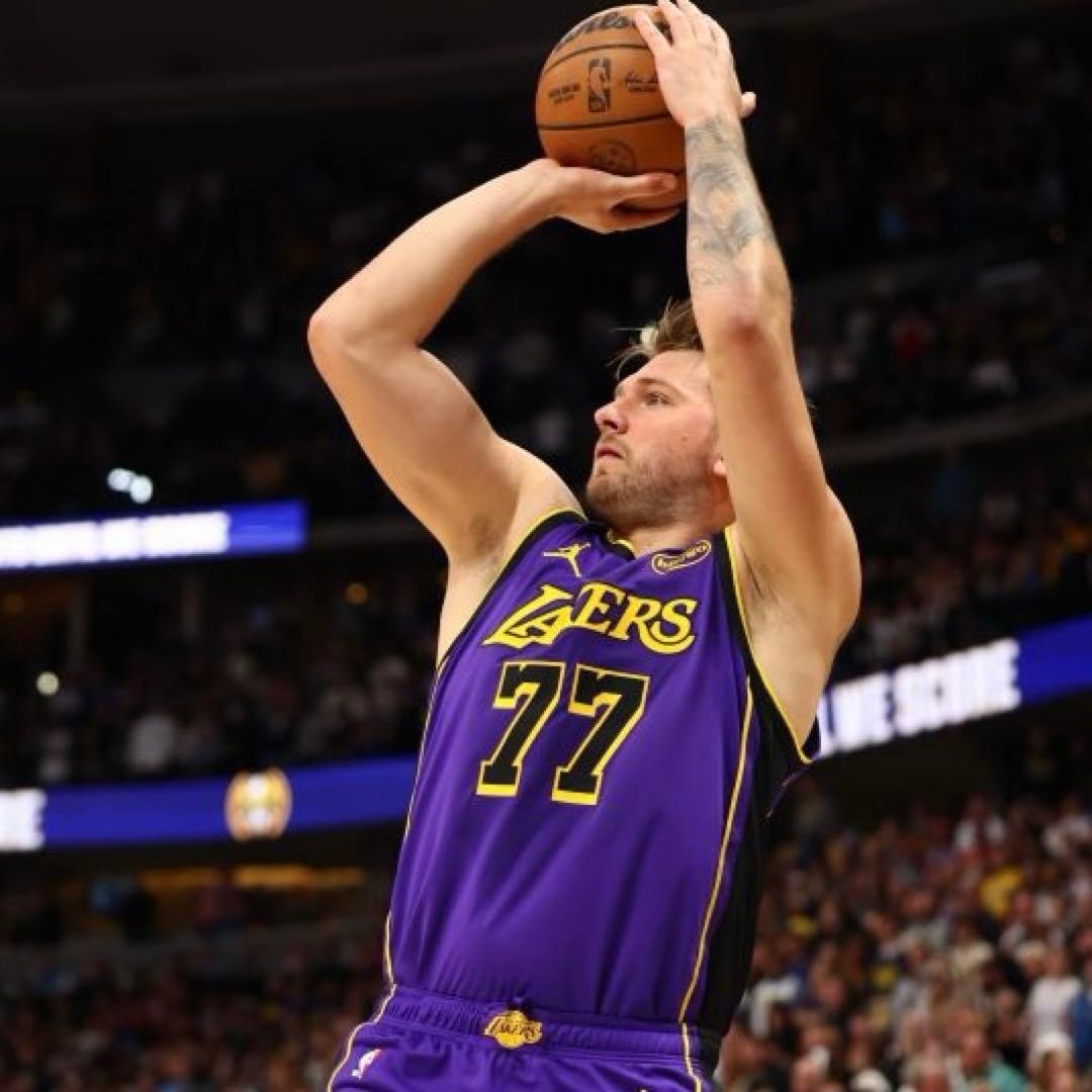【NBA】レイカーズ ルカドンチッチ 背番号77番 バスケユニフォーム