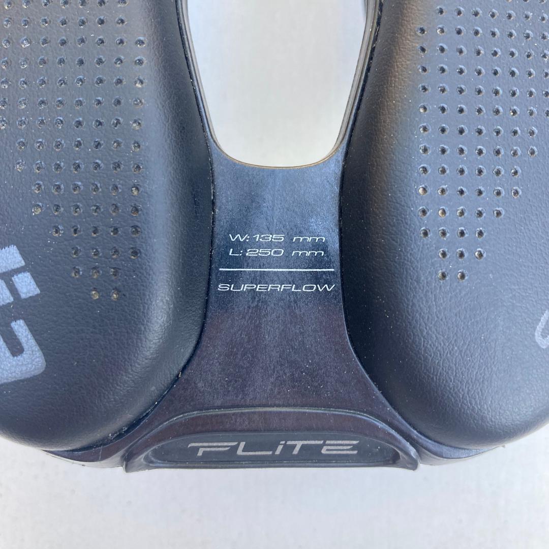 FLITE BOOST キットカルボニオ スーパーフロー サドル