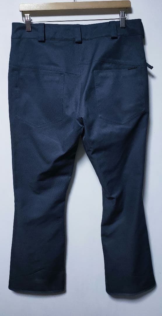 ✨美品✨【VOLCOM ボルコム】スノーボードウェアパンツ メンズ