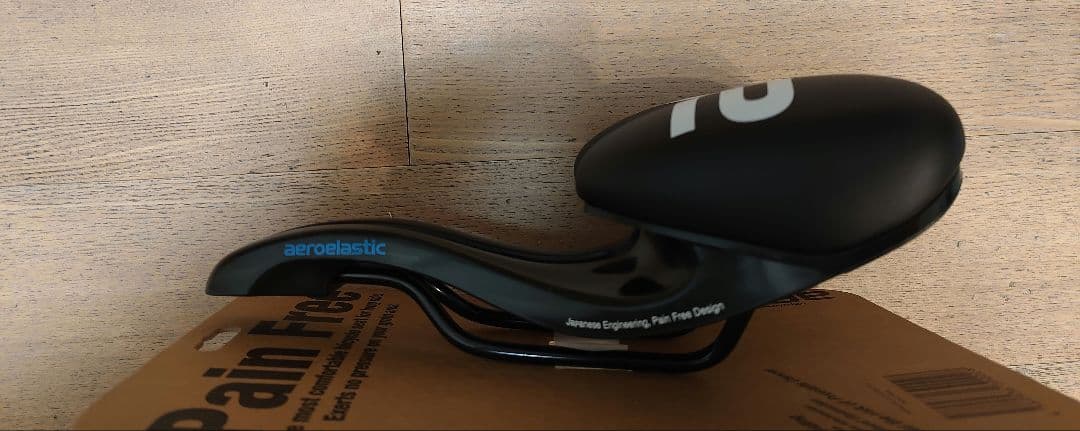 aeroelastic 自転車 サドル painfree 痛くない