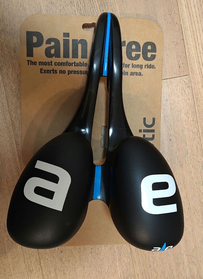 aeroelastic 自転車 サドル painfree 痛くない