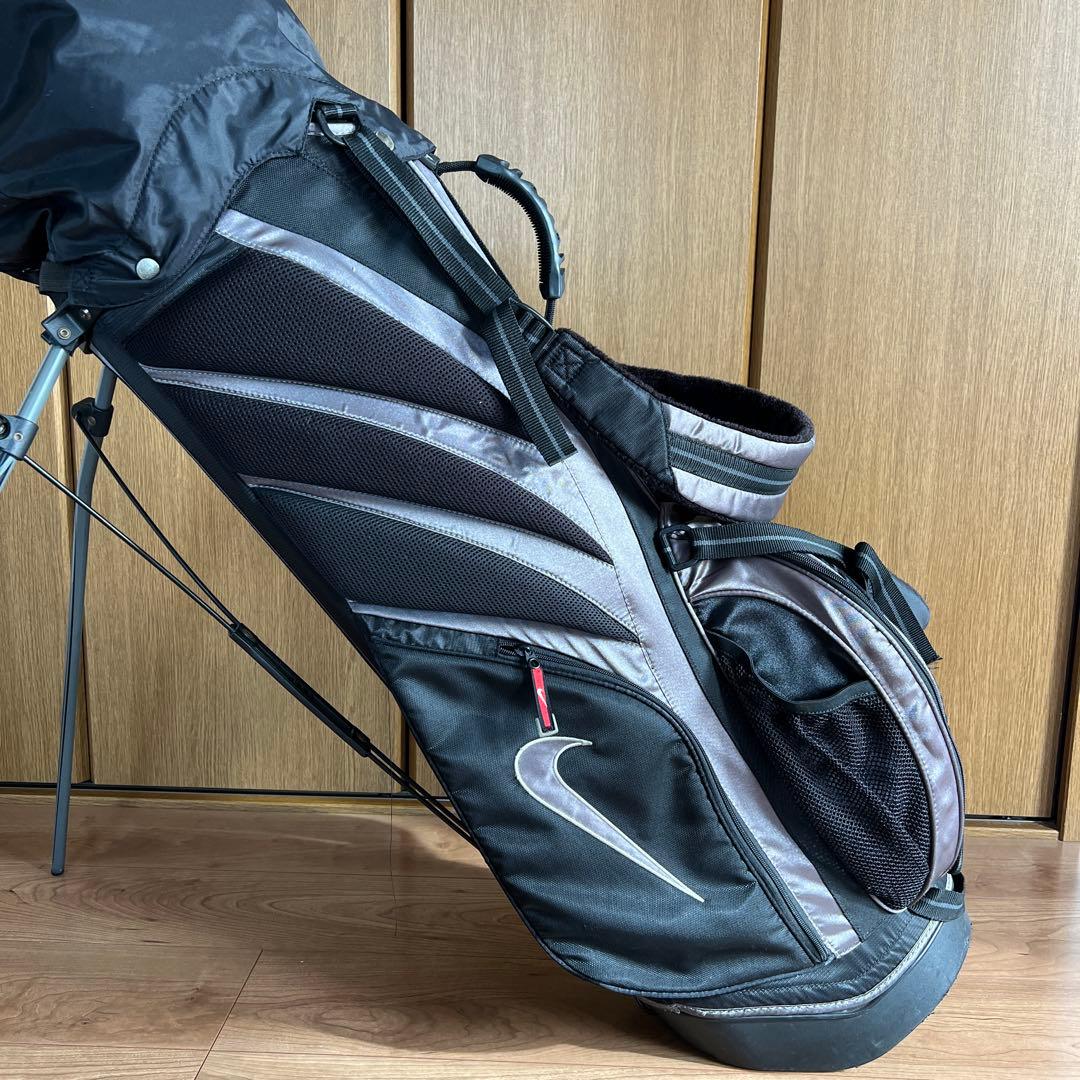 Nike スタンド付きキャディバッグ ブラック