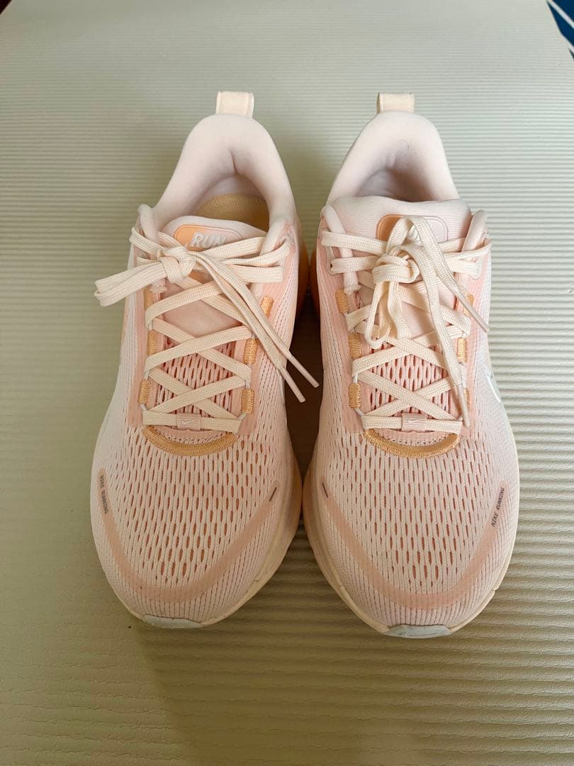 NIKE ズーム　ボメロ18 25cm