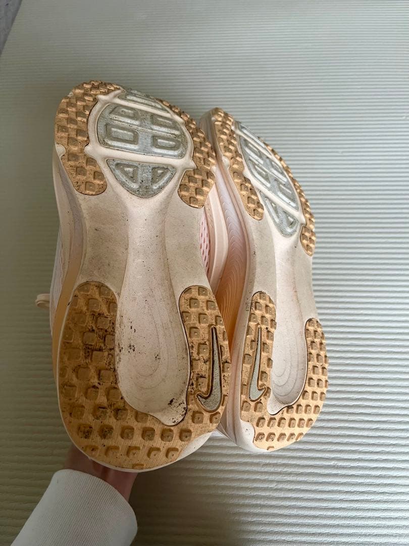 NIKE ズーム　ボメロ18 25cm