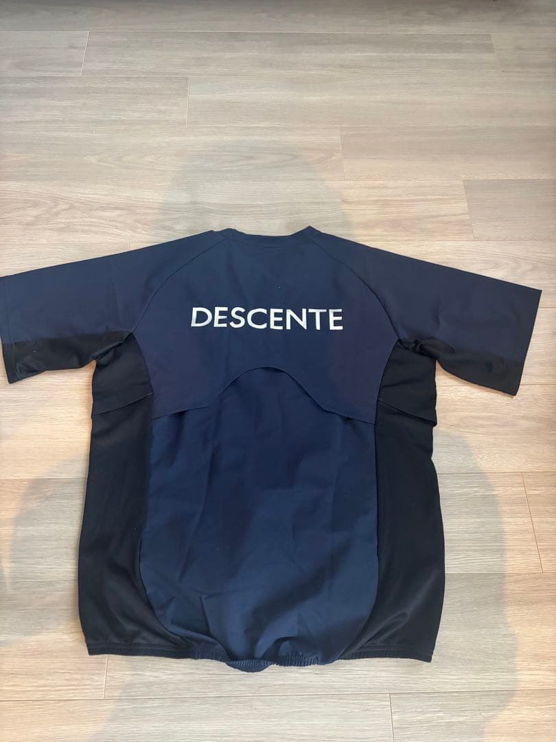 DESCENTE⭐︎ 半袖ストレッチジャケット