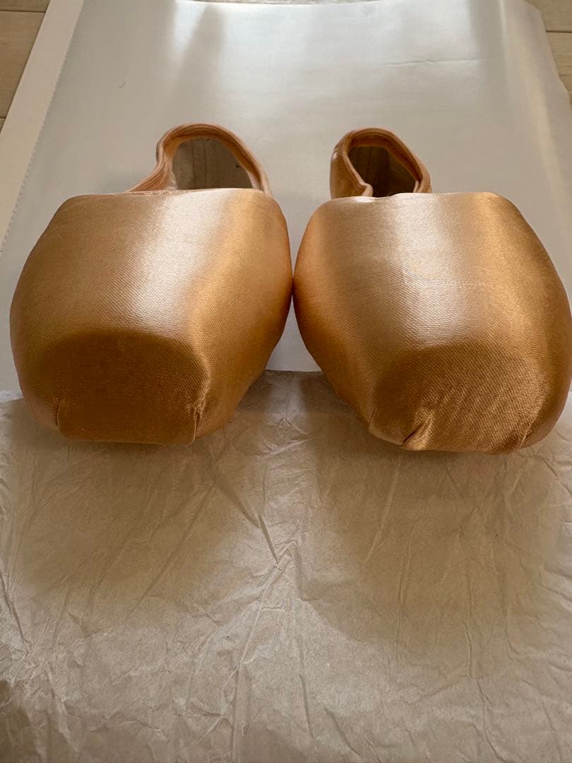 GrishkoSTARPOINTEトゥシューズ サイズ5 XXX ゴムリボン付き