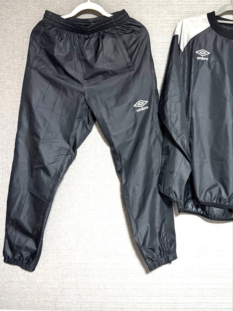 umbro ブラック ピステ上下