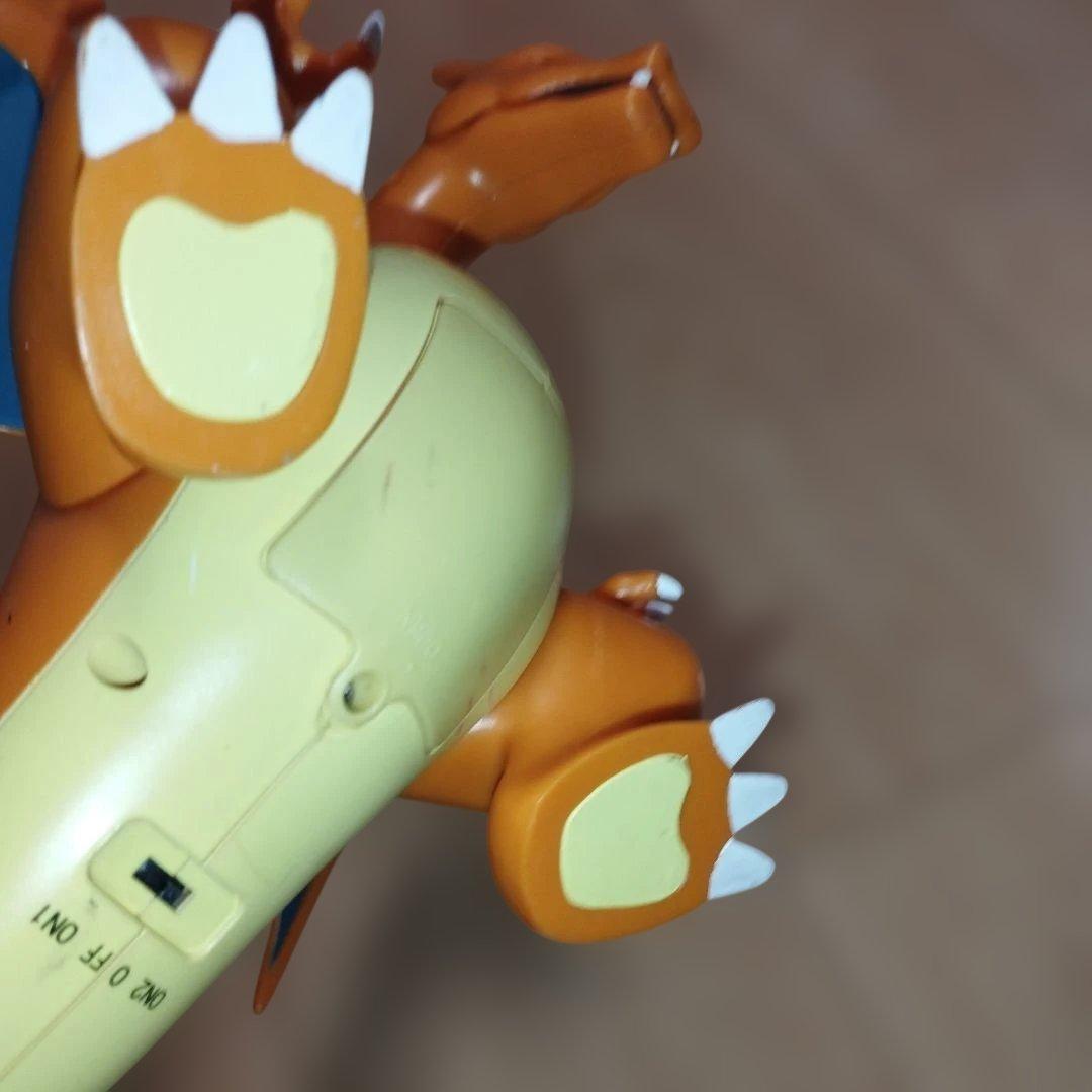 希少　ポケモンアクションフィギュア リザードン　タカラトミー