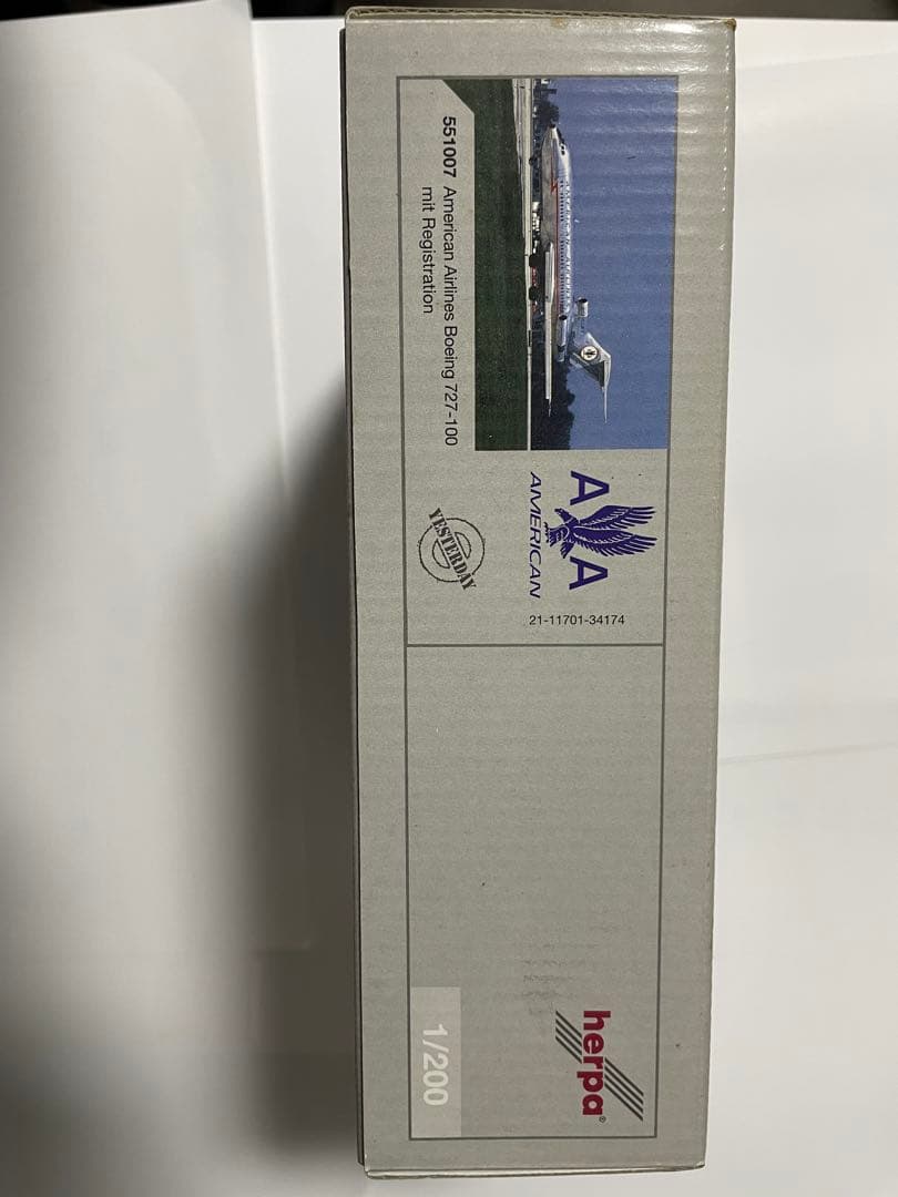 Boeing 727-100 旅客機　アメリカン航空