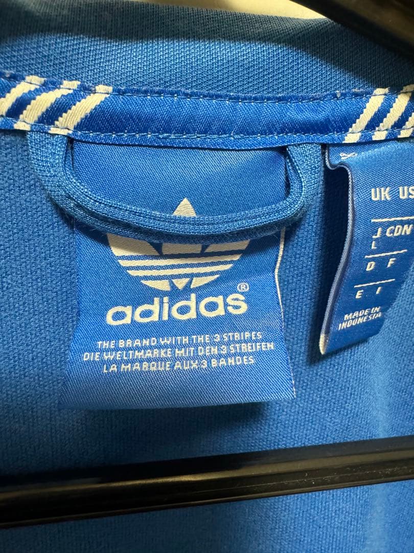 アディダス　トラックトップ　トレフォイル　ロイヤルブルー