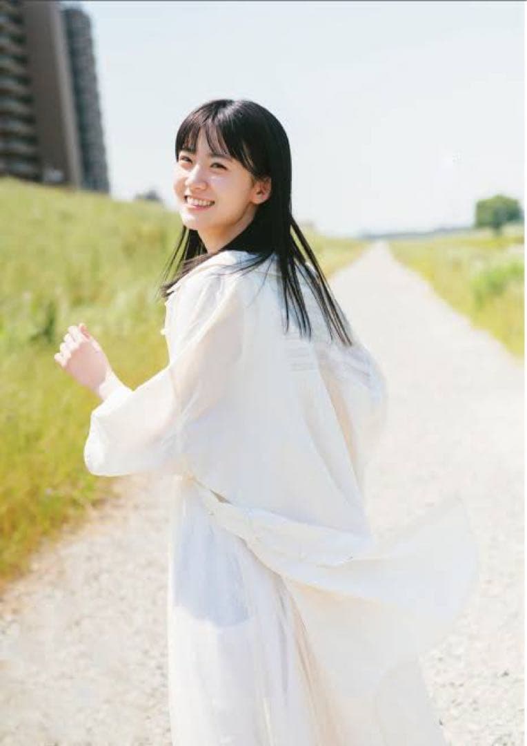月刊エンタメ 8月号 櫻坂46 石森璃花 チェキ
