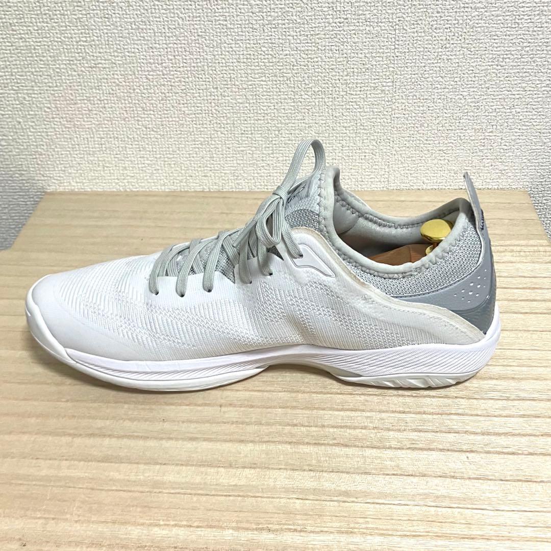 美品 ASICS GLIDE NOVA FF3 ホワイト 28cm