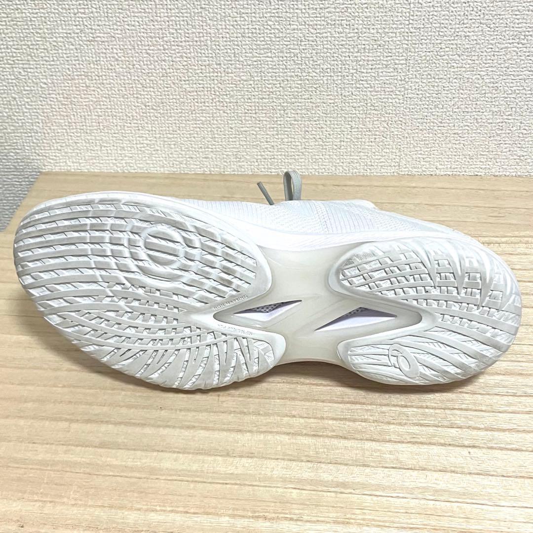 美品 ASICS GLIDE NOVA FF3 ホワイト 28cm