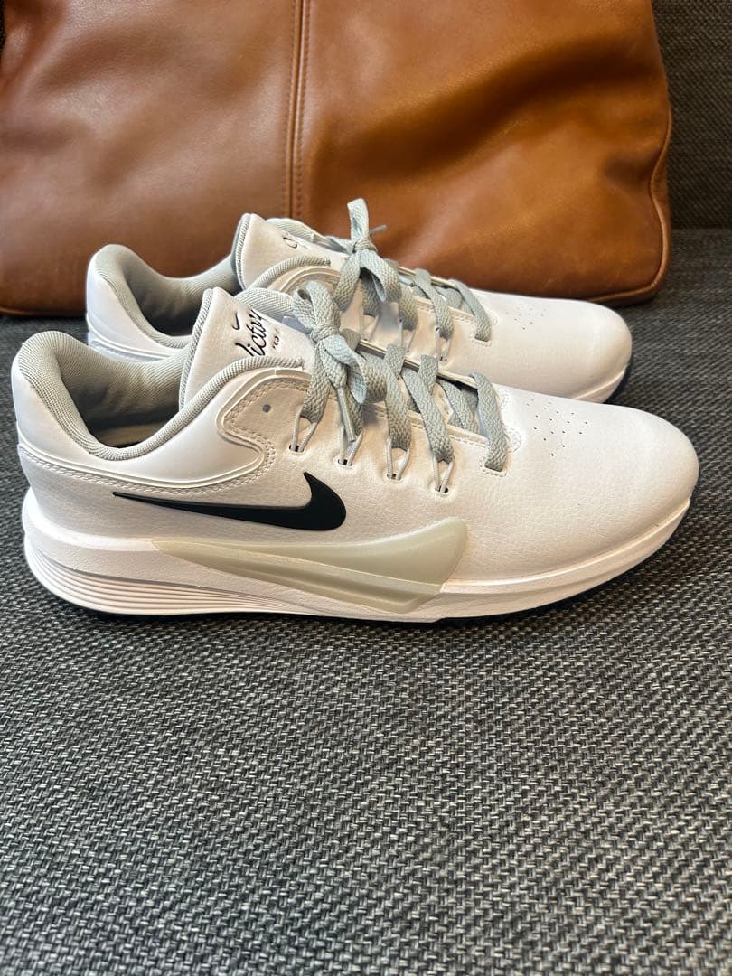 【新品】Nike ビクトリープロ4 箱無し