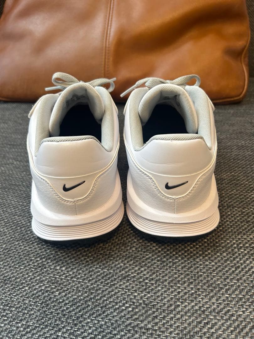 【新品】Nike ビクトリープロ4 箱無し