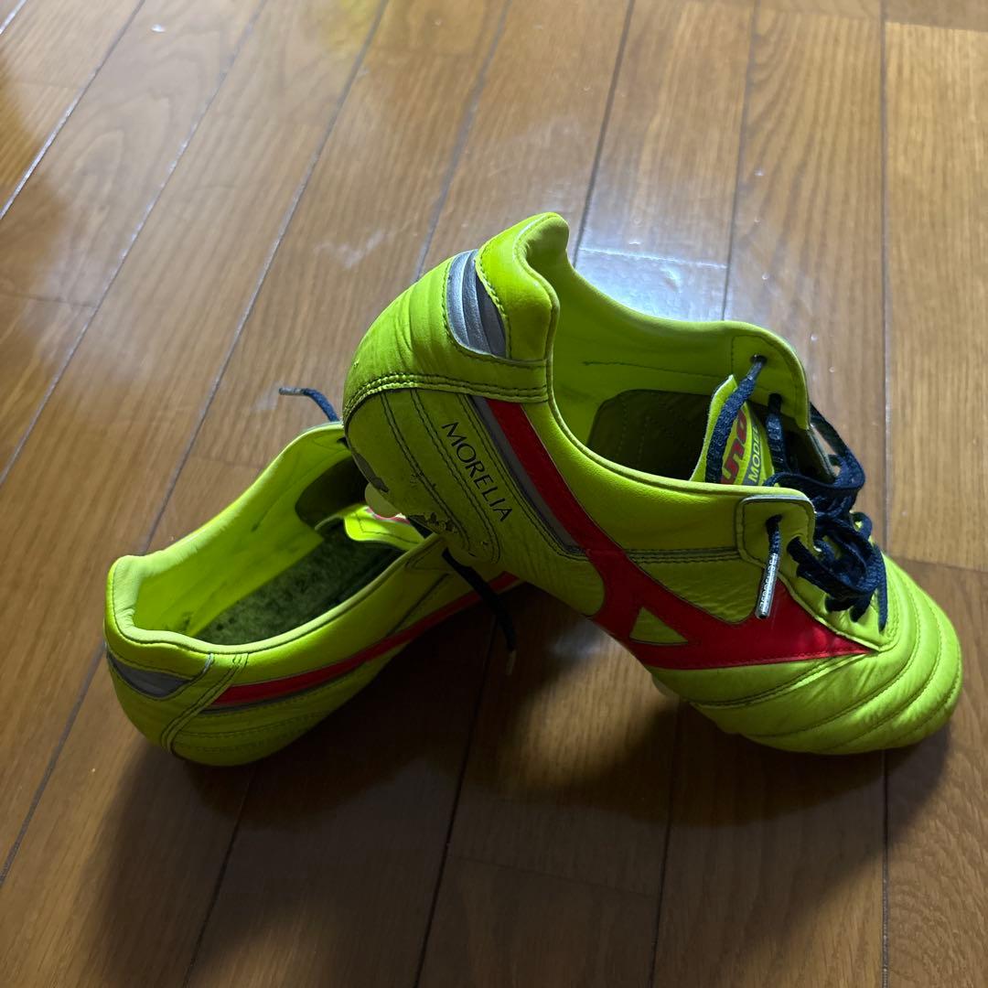 オムオム Mizuno Morelia サッカーシューズ イエロー/レッド