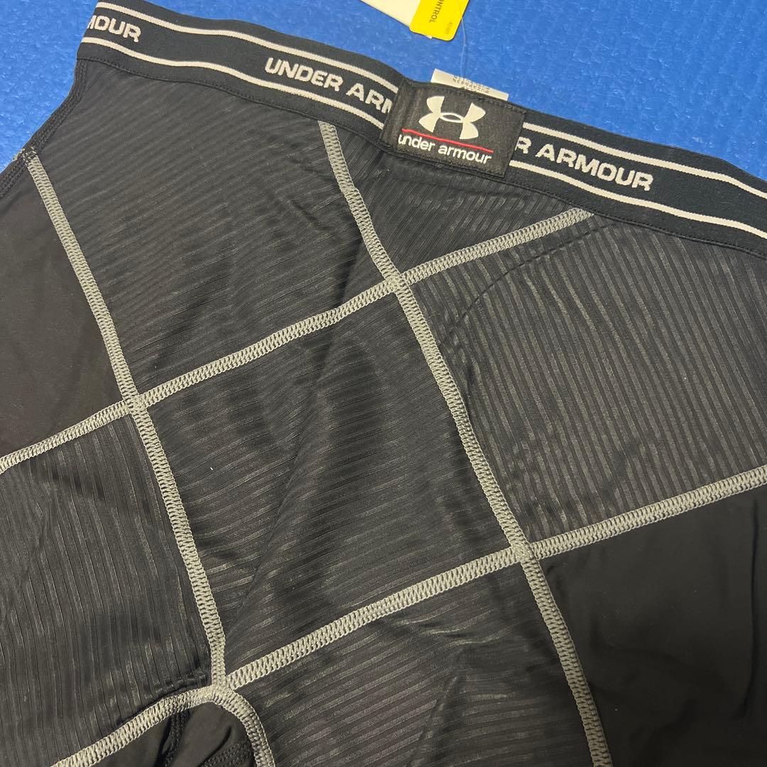 コアタイツ　Under Armour UA Core Tight Lサイズ