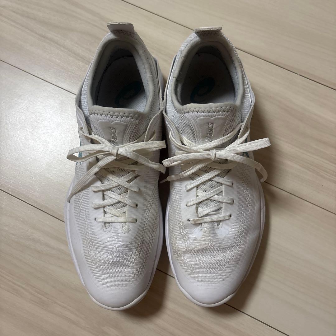ASICS バスケットボールシューズ ホワイト グライドノヴァ