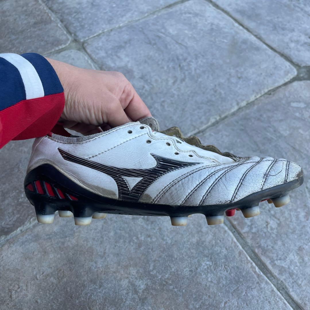 Mizunoモレリア サッカーシューズ ホワイト/レッド　23cm