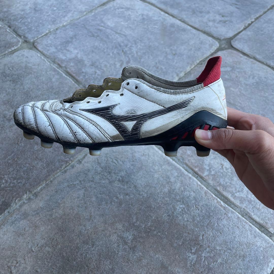 Mizunoモレリア サッカーシューズ ホワイト/レッド　23cm