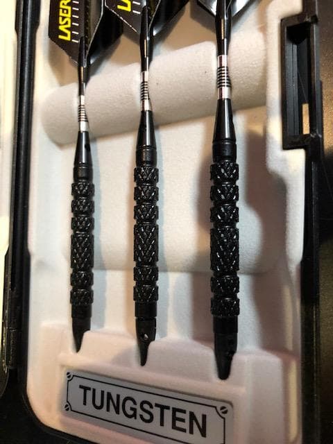 新品未使用ダーツ【激レア】レーザーダーツ：ナイトメア・ブラック１８ｇ ②
