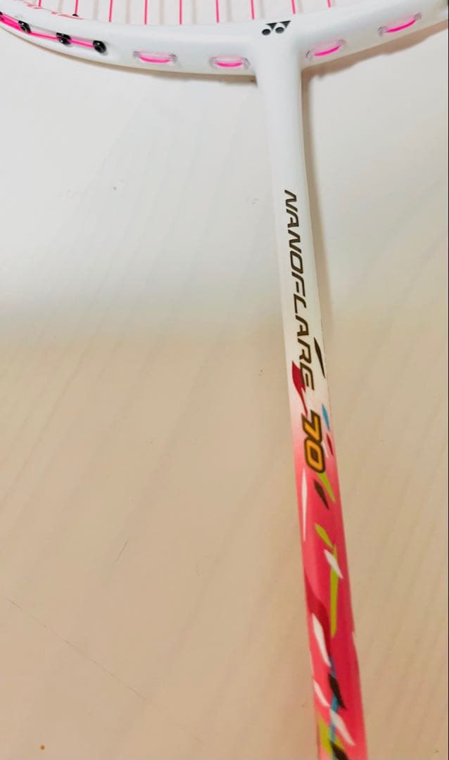 新品！限定人気ナノフレア70YONEXヨネックスバドミントンラケッ4uG5ピンク