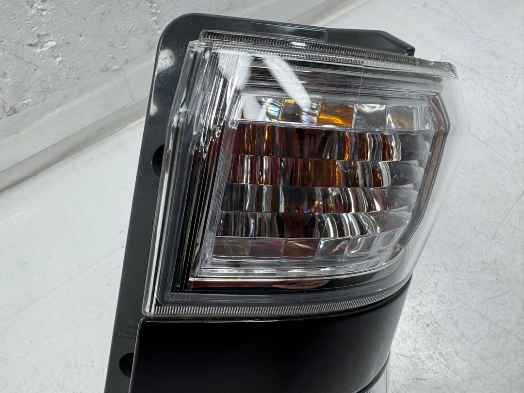 ヴェルファイア DBA-ANH20W 右テールランプ 2.4Z 758-29