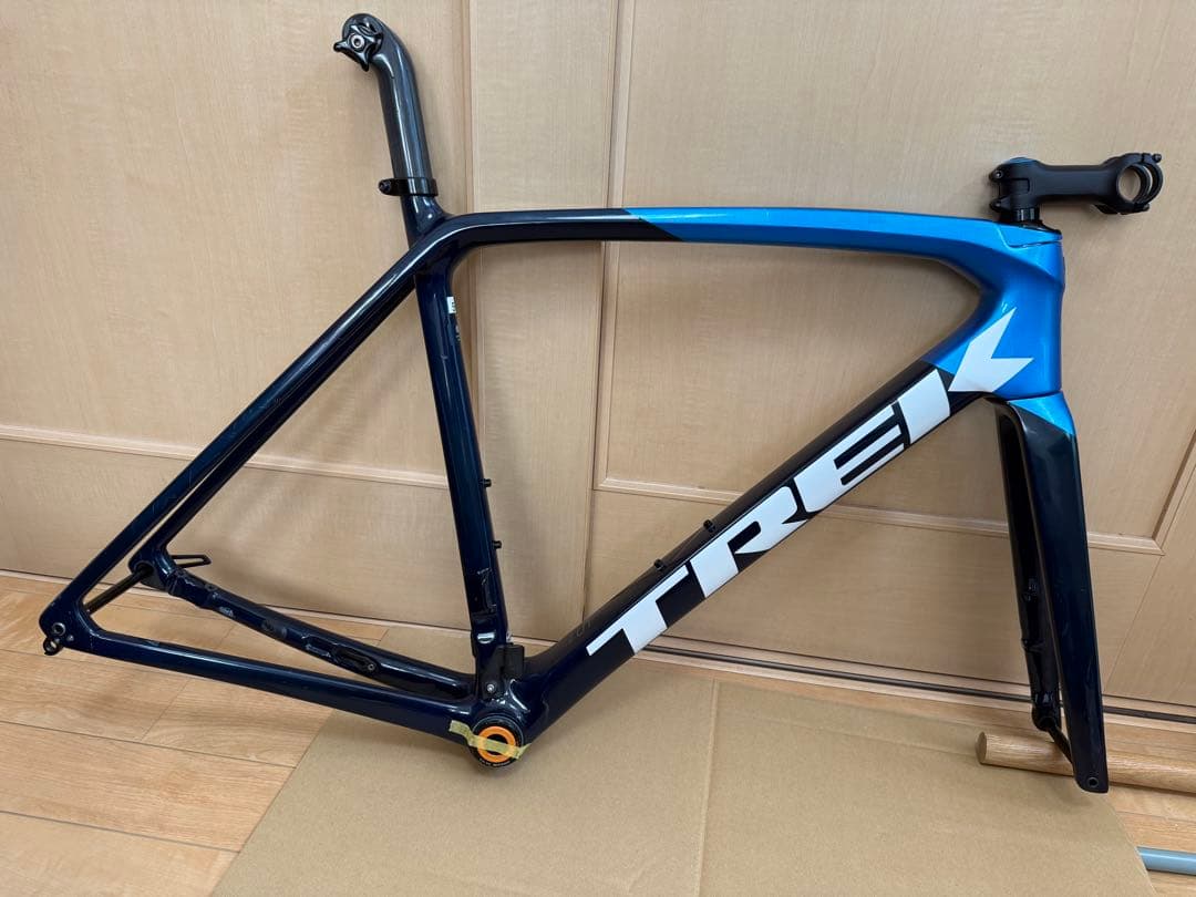 トレック　エモンダSL フレーム　56サイズ