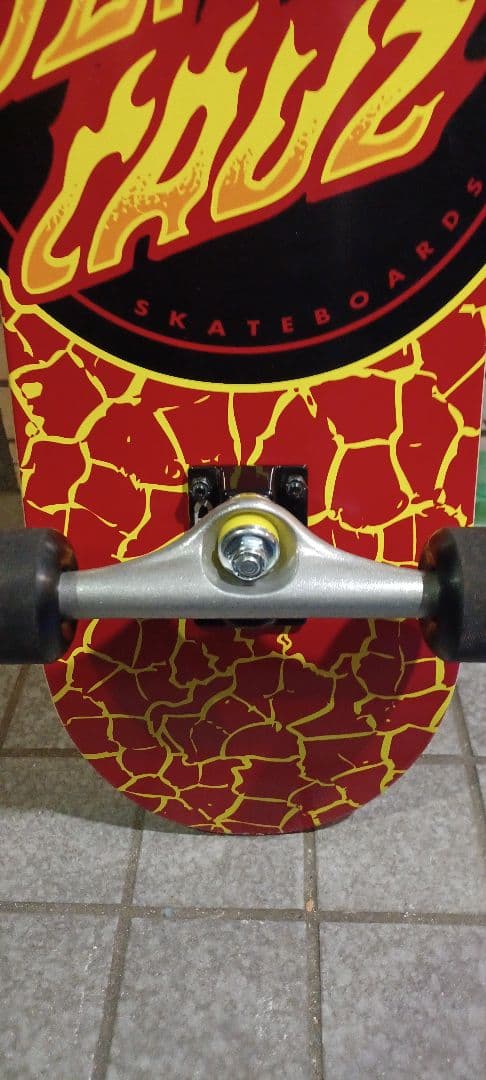 SANTACRUZ スケートボード　コンプリート　デッキ　ウィール　トラック