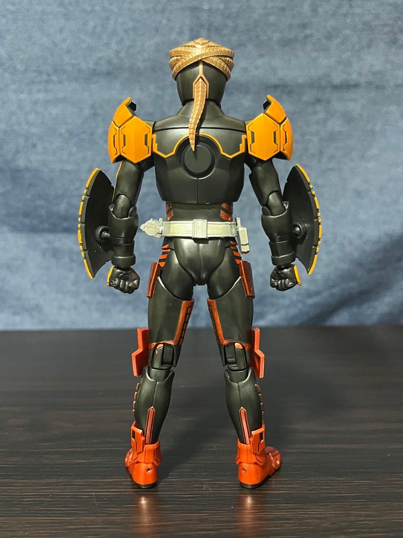S.H.Figuarts（真骨彫製法）　仮面ライダーオーズ ブラカワニ コンボ