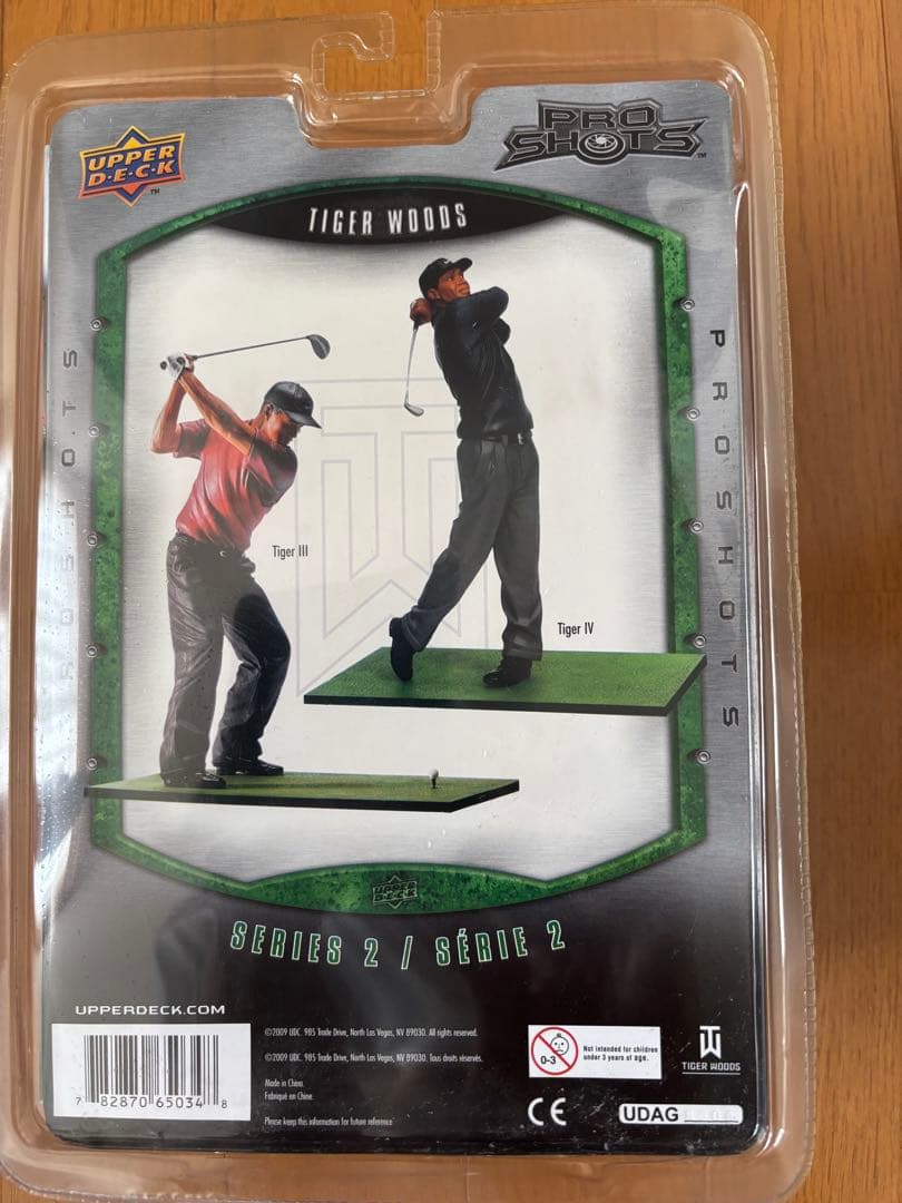 タイガー・ウッズ フィギュア PRO SHOTS 3体セット　美品