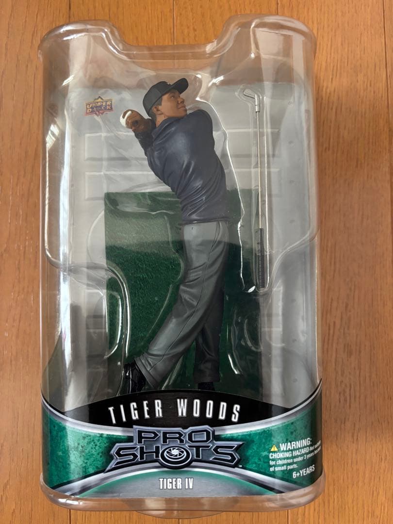タイガー・ウッズ フィギュア PRO SHOTS 3体セット　美品