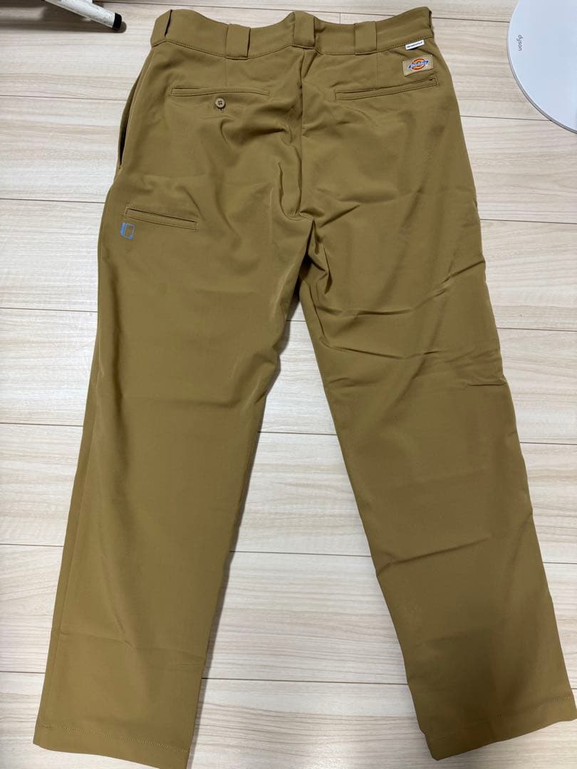 BEAMS GOLF & Dickiesカーキ色 メンズパンツ サイズ32