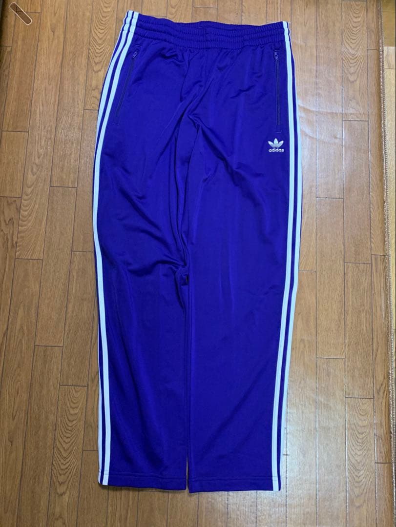 未使用　アディダス　ジャージ上下セット　XO