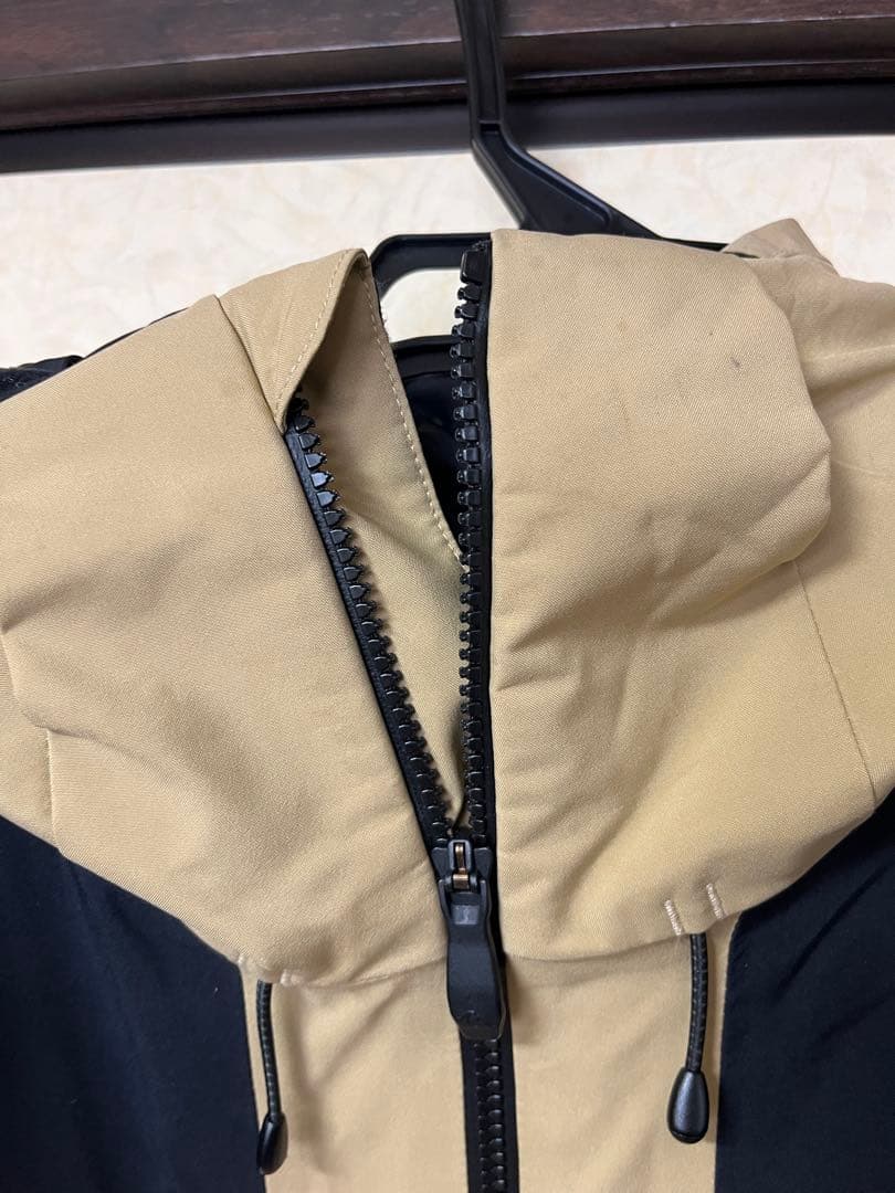 QUICKSILVER スノーウエア　Mサイズ ⚠️値下げ交渉 可⚠️