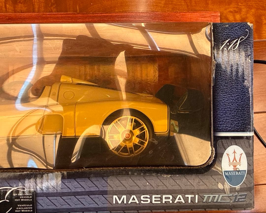 No.50 マセラティのスーパーカー「MC12」ミニカー