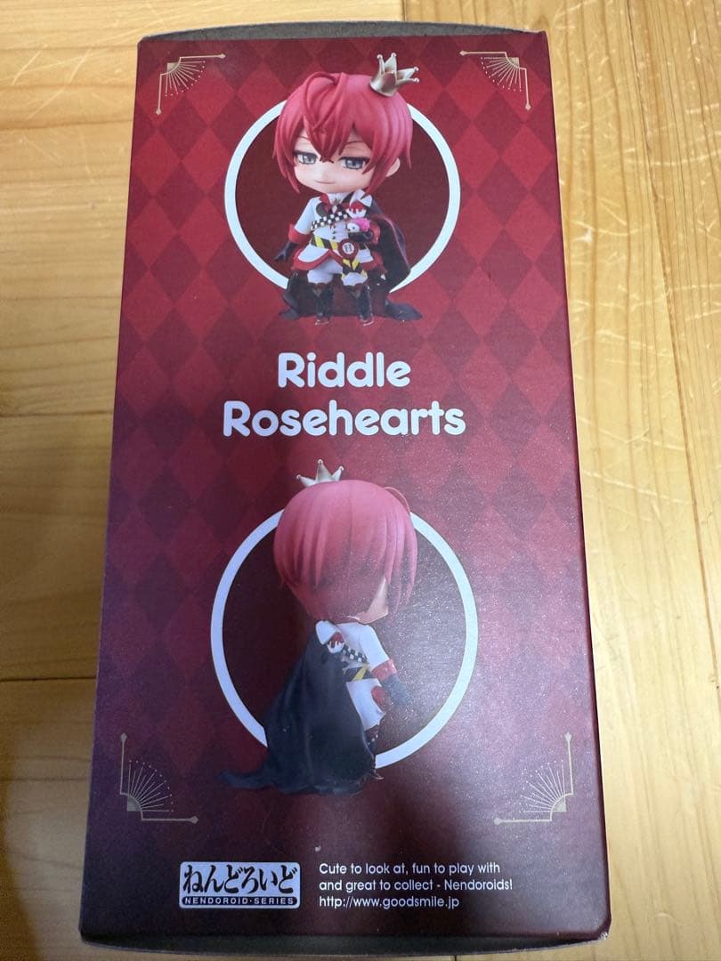 ツイステ リドル・ローズハート ねんどろいど グッスマ限定特典缶バッジ付き
