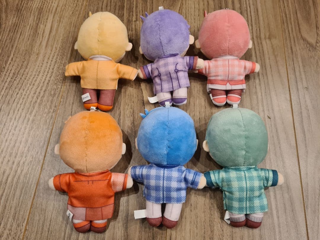 おそ松さん10周年 ぬいぐるみキーホルダー/トートバッグ/キーホルダー/缶バッジ