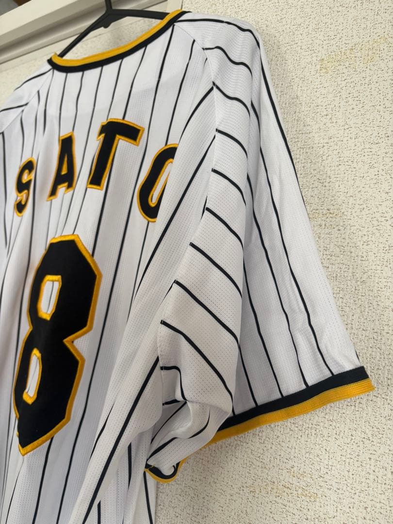 阪神タイガース 佐藤輝明 ユニホーム