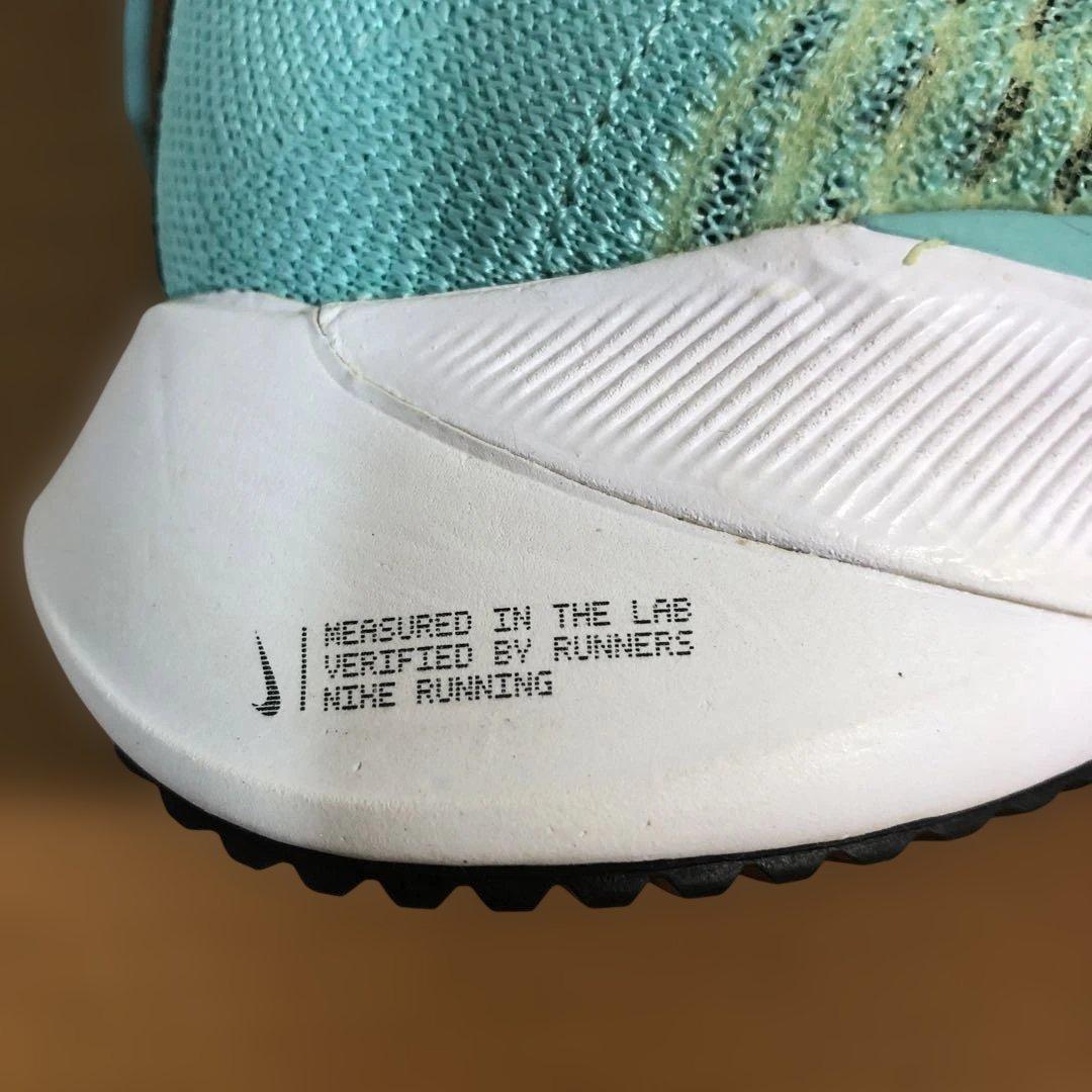 Nike Zoom ランニングシューズ