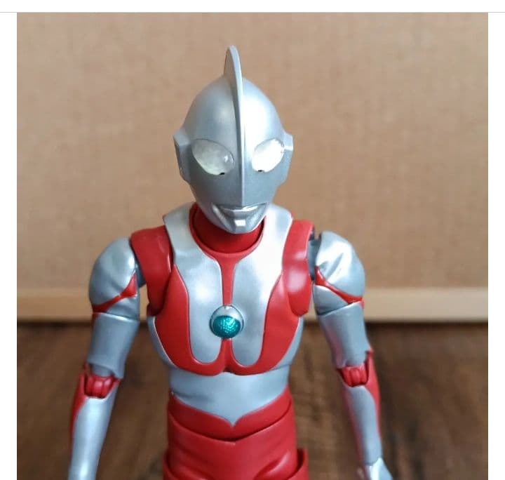 極美品 真骨彫製法 ウルトラマン【職人検品・微細な塗装ムラあり】