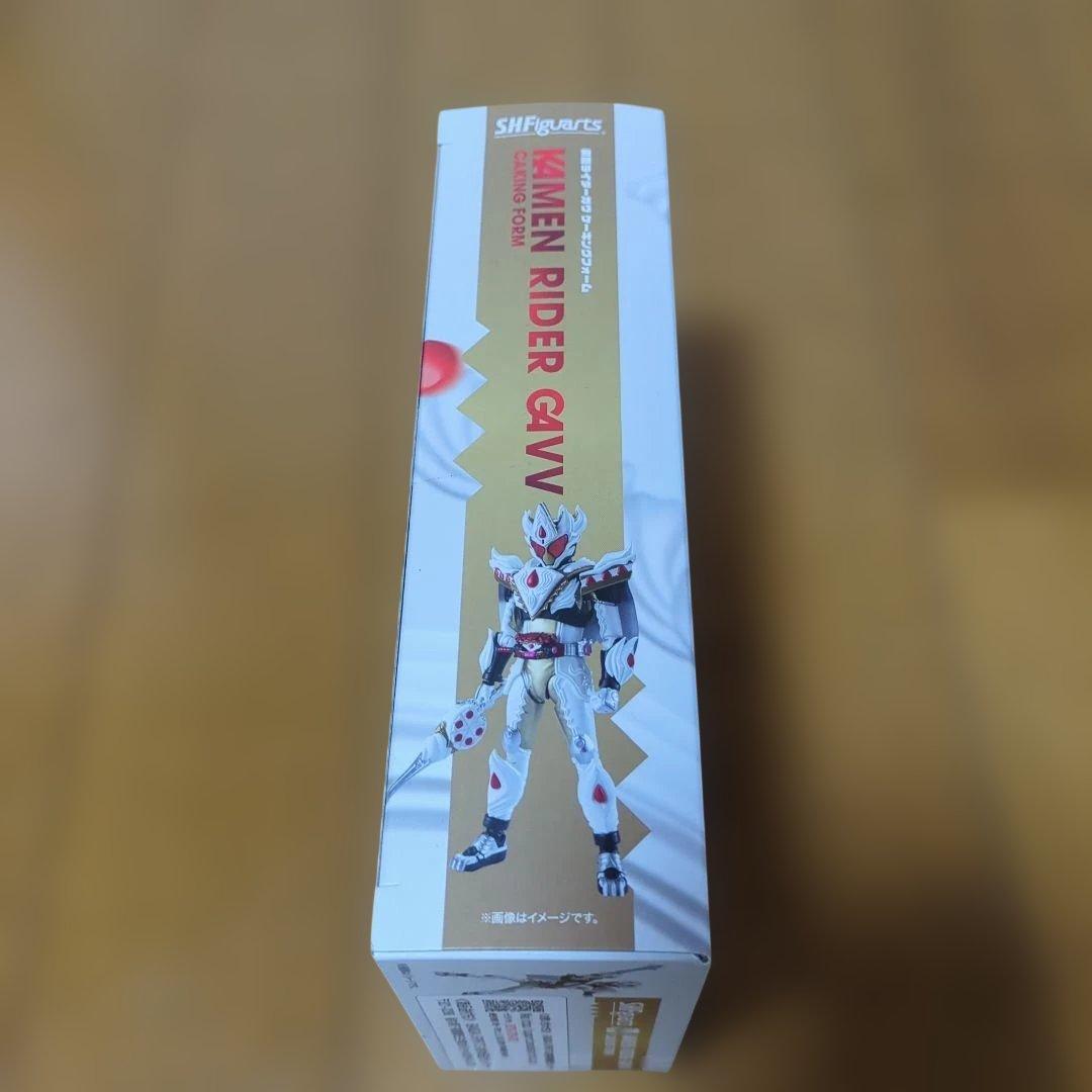 新品 S.H.Figuarts 仮面ライダーガヴ ケーキングフォーム